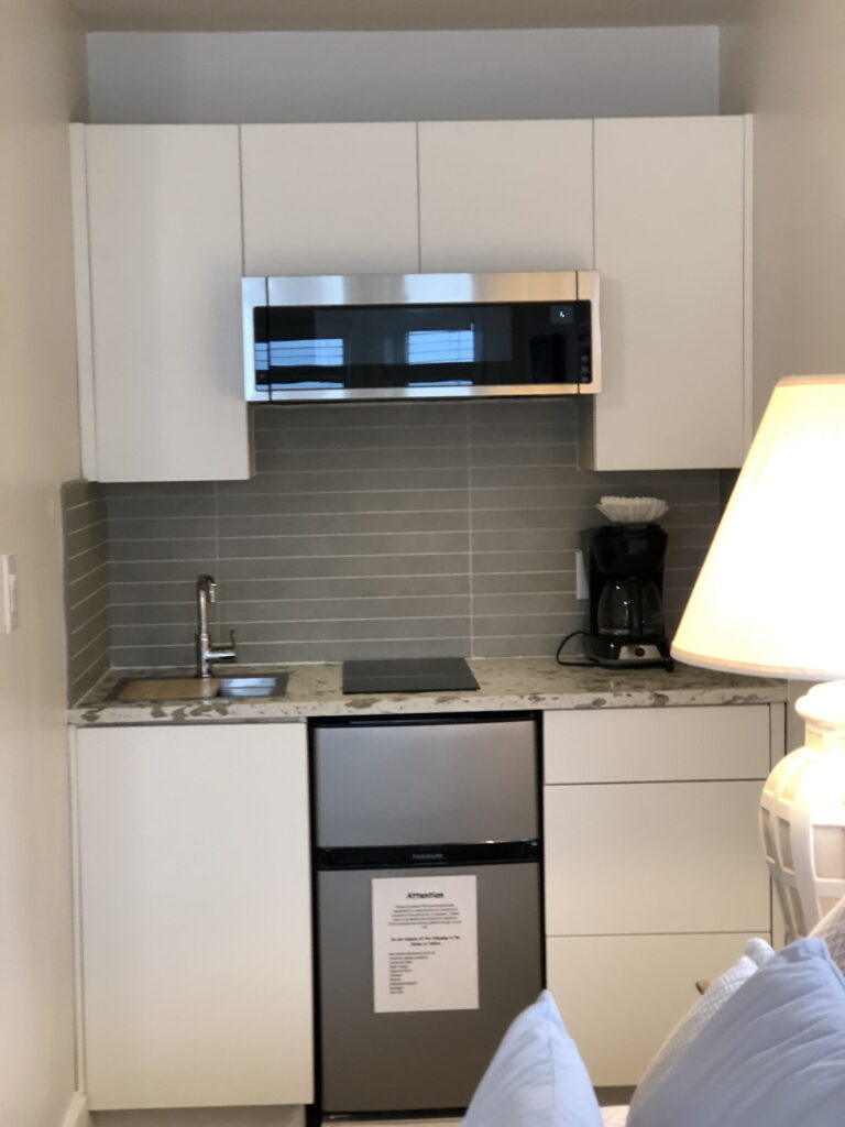 BeachCottageKitchen1500x2000c